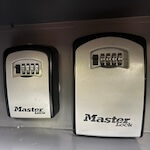 MILKBOX_5403VEL - Master Lock 5403 XL mit Heavy-Duty-Klettbefestigung